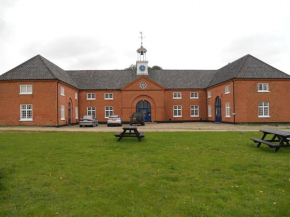 Отель The Stables at Henham Park  Соутуолд